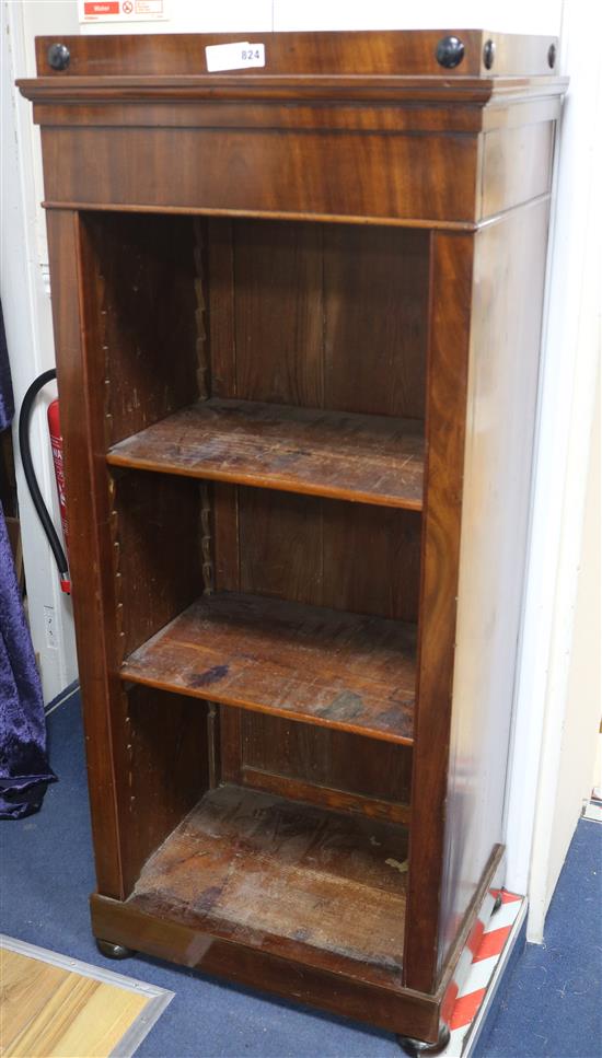 A mahogany pillar bookcase, W.57cm, H.134cm